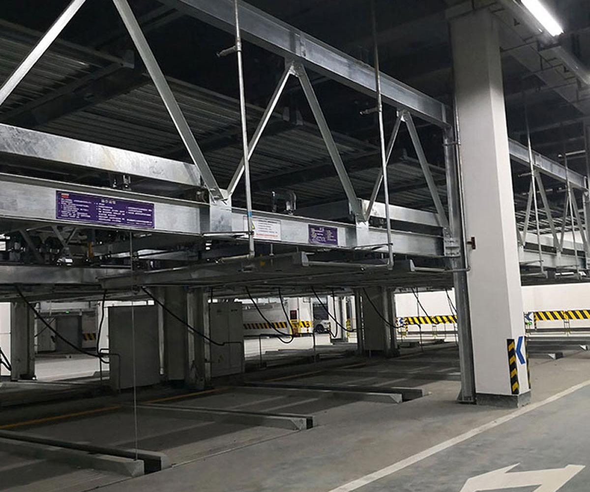 阿克塞立體車庫中起重機(jī)在使用中減速器漏油預(yù)防及處理