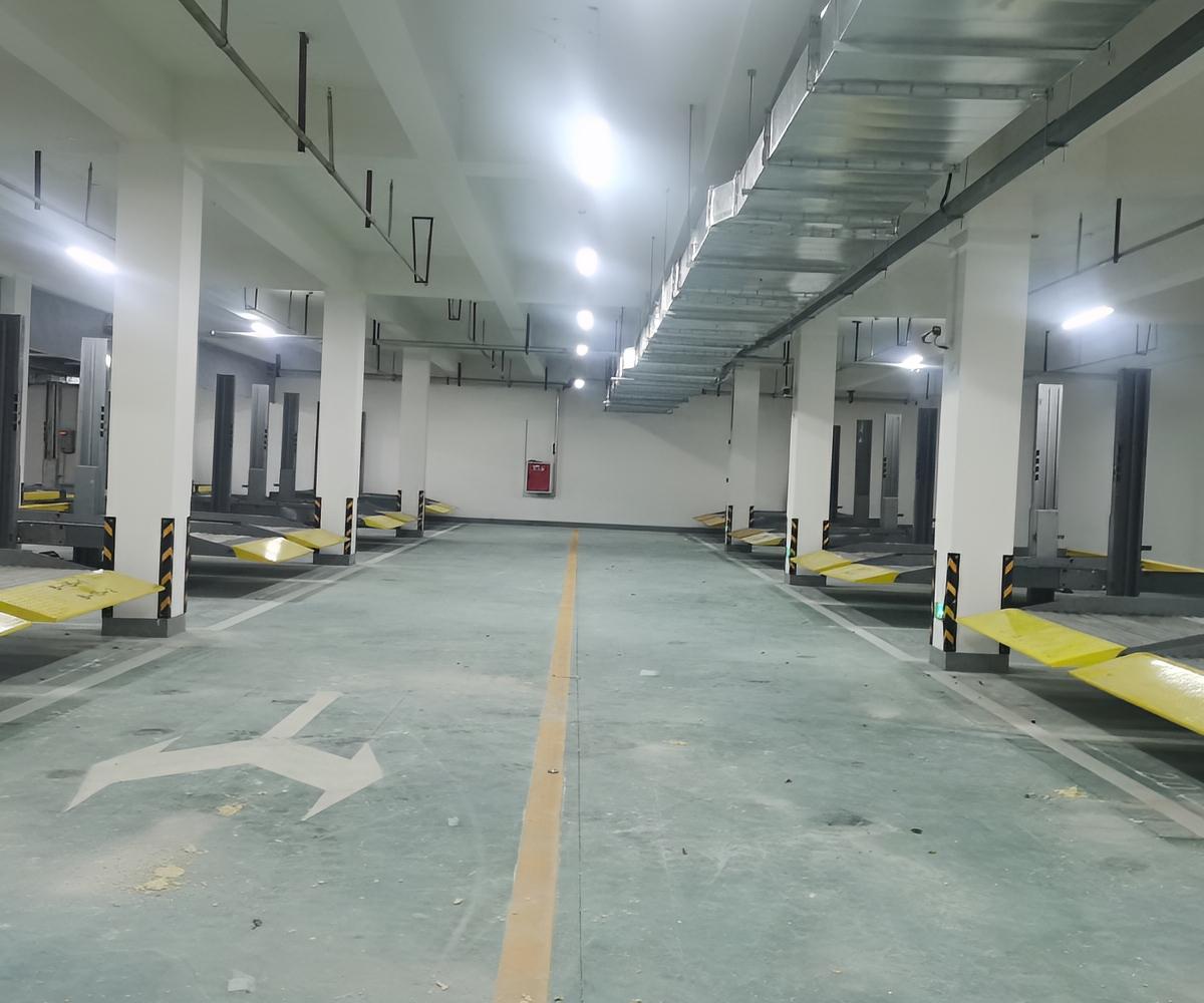 立體車(chē)庫(kù)租賃與室外立體停車(chē)翻新萊貝停車(chē)設(shè)備的專(zhuān)業(yè)解決方案